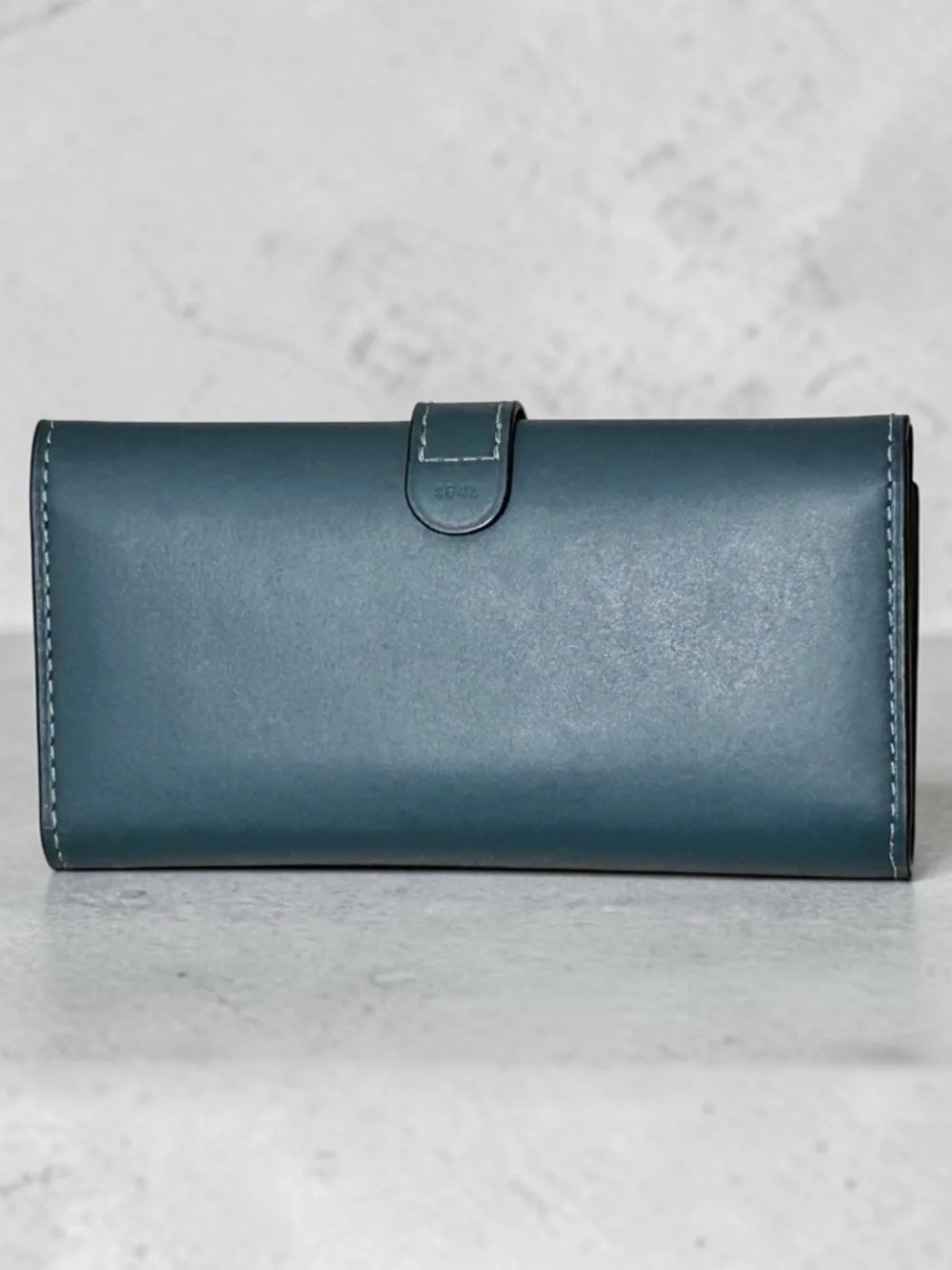 COACH 1941 Glovetanned Leather Slim Trifold Wallet